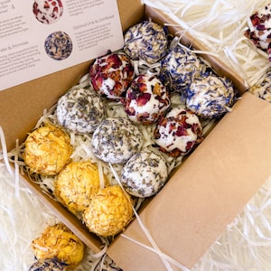 Botanical Bath Truffles Luxury Spa Bath Melts Gift Box with Shea Butter & Oils