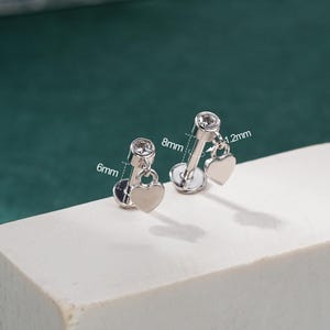 Sterling Silver Heart Dangle Threadless Push in/Flat Back Labret Stud/16G Cartilage Earring/Forward Helix/Tragus Piercing/Gift for Her/1PCS