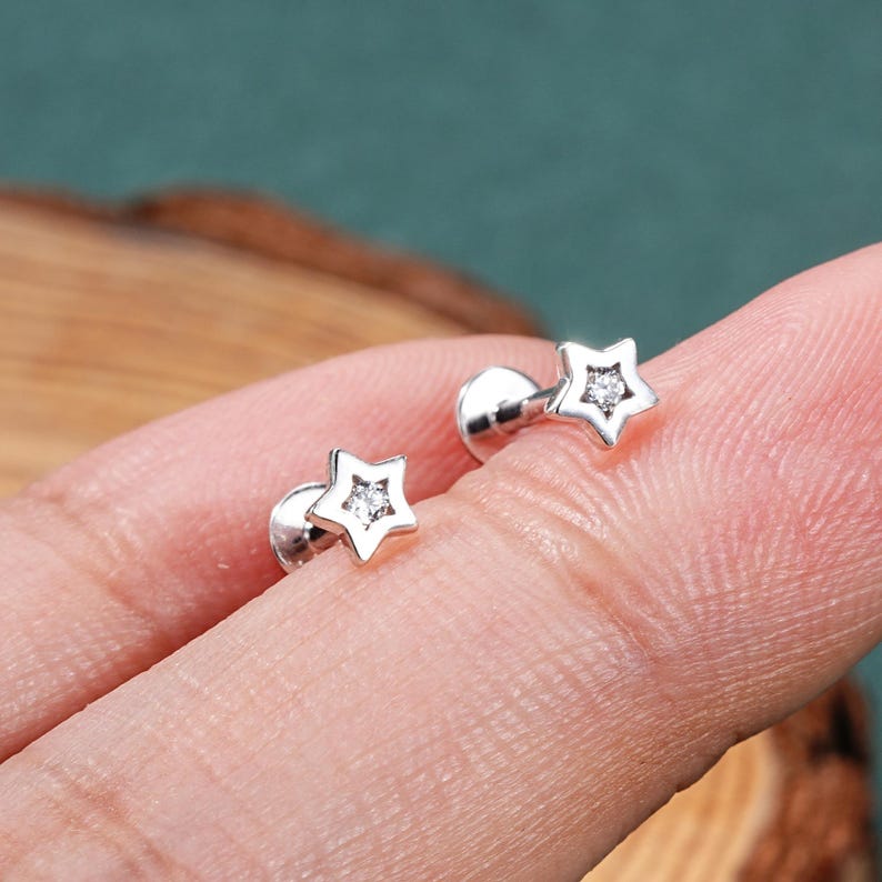 16G Sterling Silver CZ Star Labret/Internally Threaded/Flat Back Stud/Cartilage/Helix/Conch/Tragus Earring/Lip Piercing/1PCS/Mini Jewelry image 1
