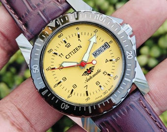 Vintage Citizen Chronograph Alarm Quartz Gold Tone Men's