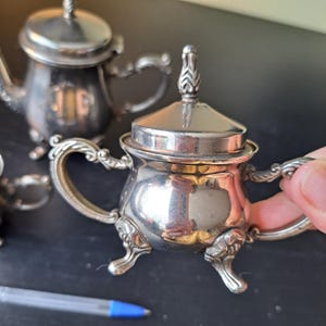Miniatyr vintage-set från Codinger Silver Art Company.