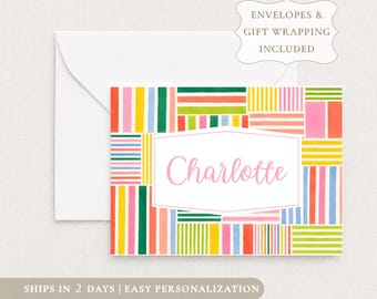 Papelería personalizada, juego de tarjetas plegables, papel de escritura infantil personalizado, tarjeta de regalo plegable para niños, diseño de rayas elegante y colorido.