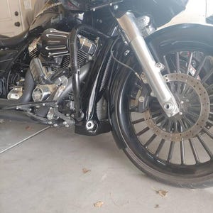Nicht geharkter Harley Touring Kinnaufhänger mit Lichtern