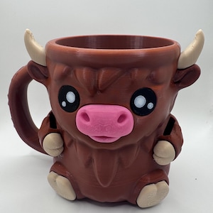 Highland Cow Ice Cream Pint Holder – Cute Kitchen Gift – 3D Printed Pint Cozy