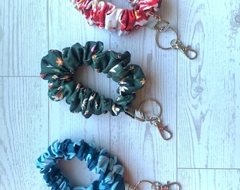 Elastic scrunchie wristlet for phone, keys, wallet and more!!