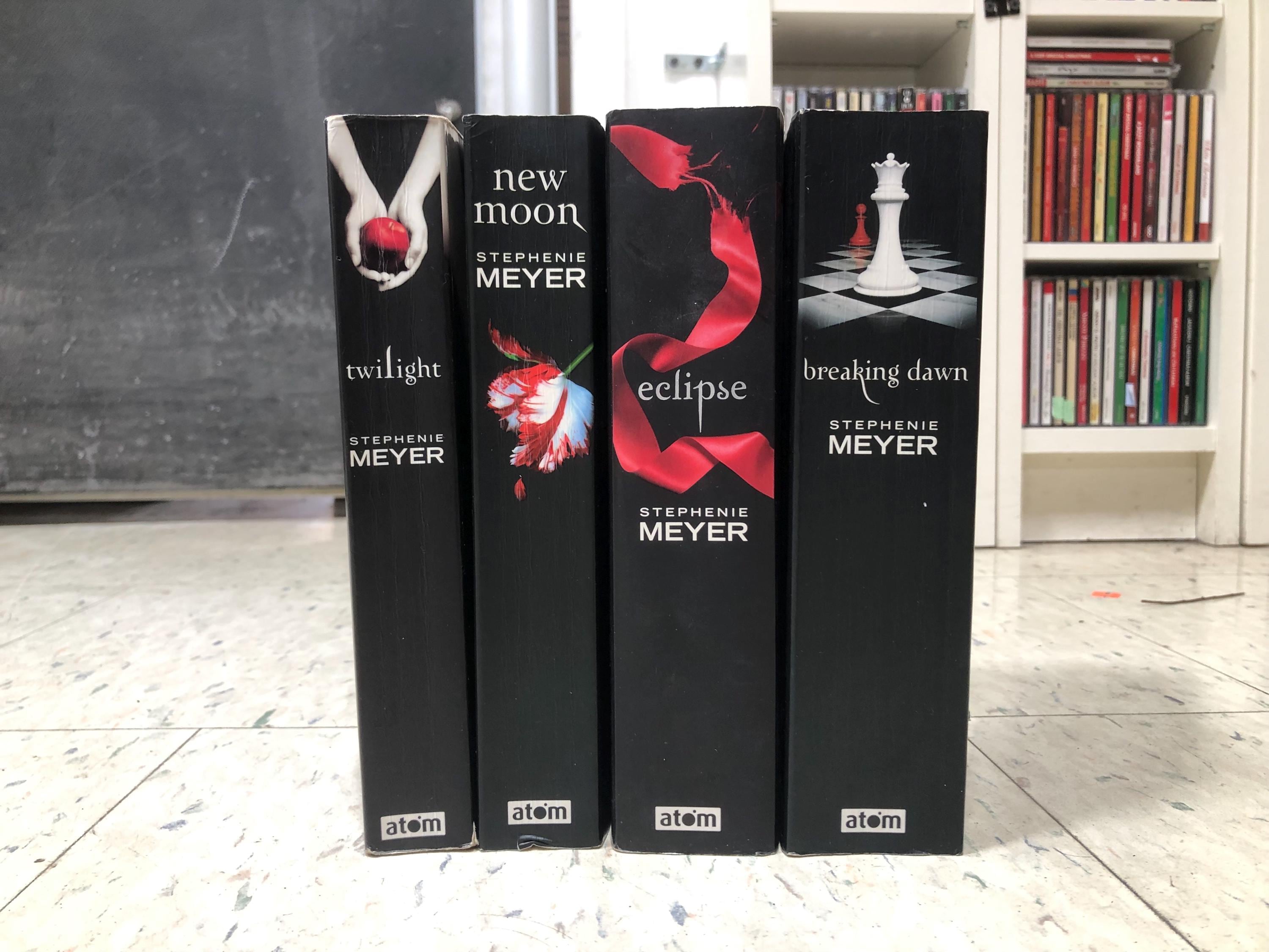 Twilight Saga Paperback Set: Stephenie Meyer, Books 1-4 - Etsy