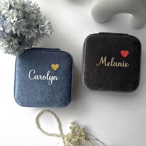 Personalized Velvet Jewelry Box with Mirror: Custom Name Travel Case
