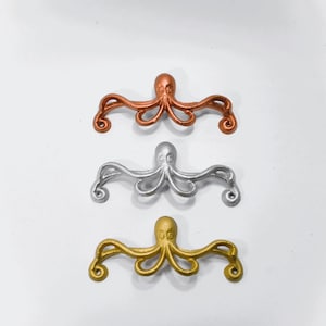 Octopus Drawer Pull, Kracken Door Handle, Silver Giant Squid Knob, Beach House Hardware, Coastal Bathroom Decor