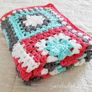 Retro Granny's Flower Baby Afghan Granny Square Blanket Coral Mint Grey Baby Blanket Throw Blanket Nursery Decor Baby Newborn image 7