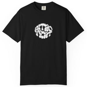 Camiseta Introvertida | Camiseta gráfica retrô ondulada para almas tranquilas | Camiseta minimalista com estética Y2K para dias antissociais