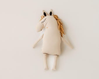 Eenhoorn knuffel | Zachte knuffel | Neutrale kinderkamer magische inrichting kinderbedje