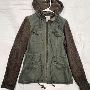 Full Tilt Olive Green Utility Jacket With Brown Knit Sleeves - Jr. Girl’s XL, (Fits women size medium)!