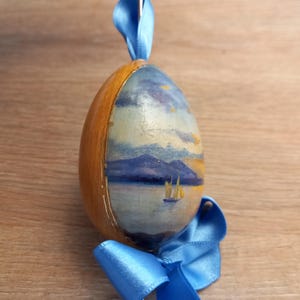Huevo de madera pintado a mano, huevo pintado coleccionable, decoración del hogar de primavera, arte en miniatura, huevo de madera artesanal, decoración de Pascua hecha a mano