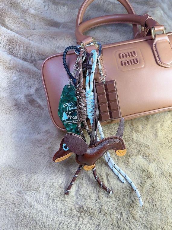 DACHS BAG CHARM CHOCOLATE BROWN DACHS BAG CHARM CHOCOLATE BROWN