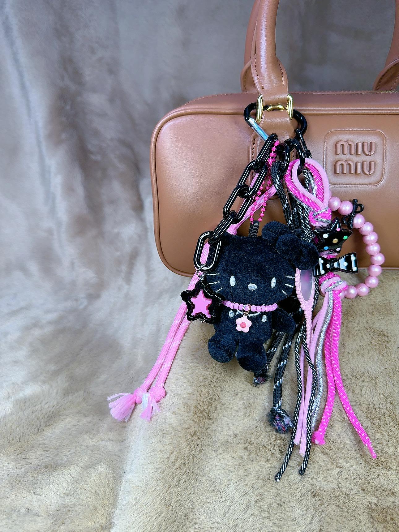 Black Hello Kitty Keychain Set: Pink Beads & Tassel Bag Charm - Etsy