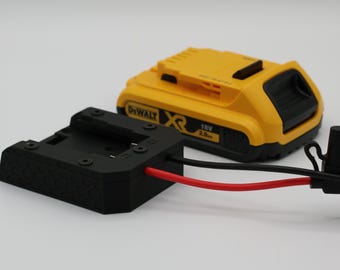 Battery adapter for DeWalt 18V battery with included 30A fuse
