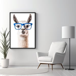 Llama with Blue Glasses Wall Art – Funny Animal Printable, Quirky Llama Decor, Modern Farmhouse Art, Digital Download, Llama wall art print