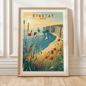 Póster de viaje de Étretat, Francia, con acantilados al atardecer, veleros y flores silvestres. Impresión artística de pared de la costa de Normandía para decoración de naturaleza y playa. Regalo.