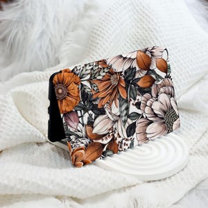 Romantic Flower Kindle 12th Gen (2024/2022) Paperwhite 6.8&quot; Case With Hand Strap, New Kindle Case, Kindle 10th Case, Personalized Paperwhite