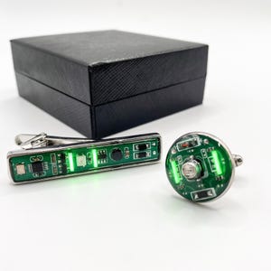 Set med manschettknappar och slipsklämmor med lysande kretskort för män, LED-teknik-bröllopsaccessoarer, nördpresent till honom, ingenjörspresent, marskalkarpresent