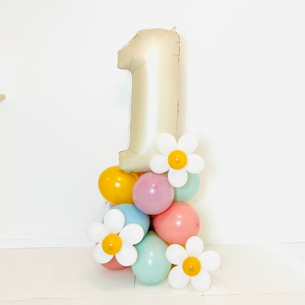 Groovy Balloon Tower, Daisy Balloon, Two Groovy, Retro Balloons, Retro Birthday, Boho Daisy, Groovy, Five is a Vibe, Groovy Balloon Tower