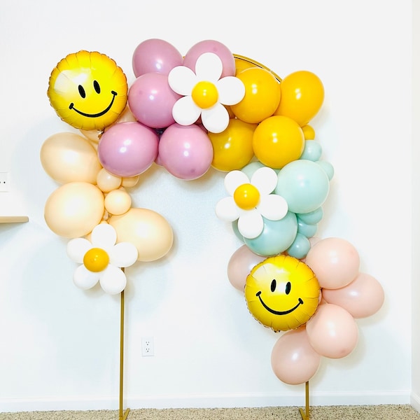 Groovy Balloon Garland, Groovy Balloons, Five is a vibe Party, Groovy Retro Birthday, Groovy Baby, Two Groovy, Smiley Face Party, Grad Vibes