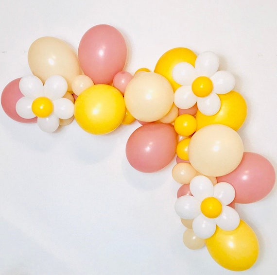 Daisy Balloon Garland, Daisy Flower Balloon, Groovy Party, Daisy Party