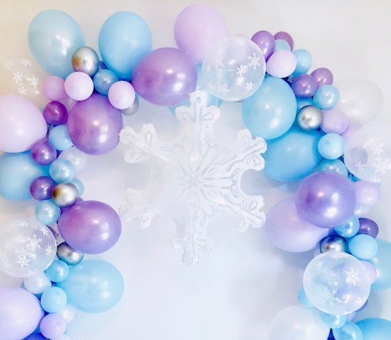 Frozen Balloon Garland, Snowflake Balloon Garland, Winter Wonderland Party, Frozen Party, Winter Wonderland Birthday, Snowflake Balloons Il_570xn