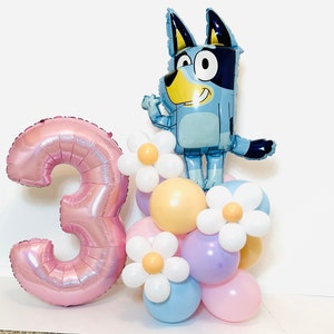 Blue Dog Party, Balloon Sculpture, Dog Balloon Tower, Puppy Balloon, Dog and Daisy Balloon, Pastel Dog Birthday, Puppy Party for girls,