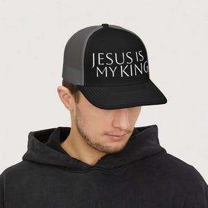 Vom Glauben inspirierte Snapback Trucker Cap | Jesus ist mein König | Perfekt für Kirche, Geschenke, christliche Veranstaltungen, Sommerstil