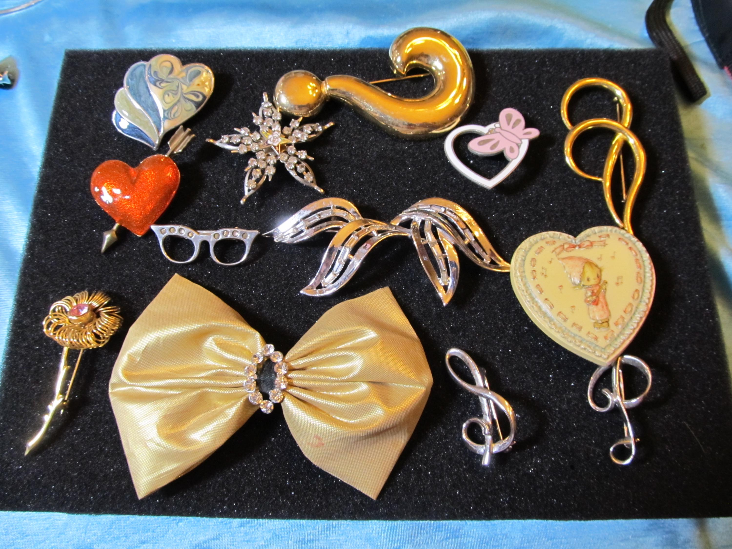 Lot De Broches Anciennes Rétro Vintage - Bijoux Anciens, Métal Argenté Et Doré, Occasion