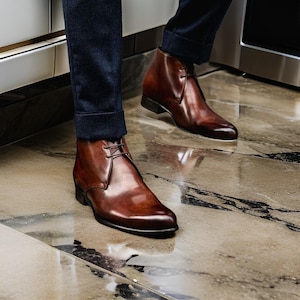Men&#39;s bespoke Handmade designer chukka Leather boots, Leather sole shoes, night out, wedding, party dress Italian casual high neck shoes
