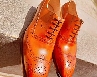 Handmade Leather Brogues: Custom Oxford Wingtip Dress Shoes