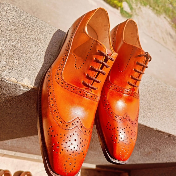 Handmade Leather Brogues: Custom Oxford Wingtip Dress Shoes