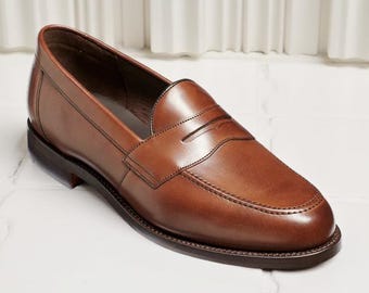 Mocasines de cuero marrón para hombre, zapatos de vestir sin cordones hechos a mano