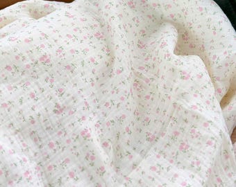 Rosa blommigt krusat dubbelt gasvävtyg, 100 % bomullsmuslin, mjukt och andningsbart sömnadsmaterial för babyn, muslintyg i metervara