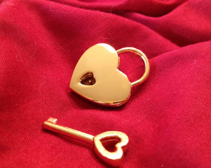 Small Heart-shaped Gold Colored Working Padlock