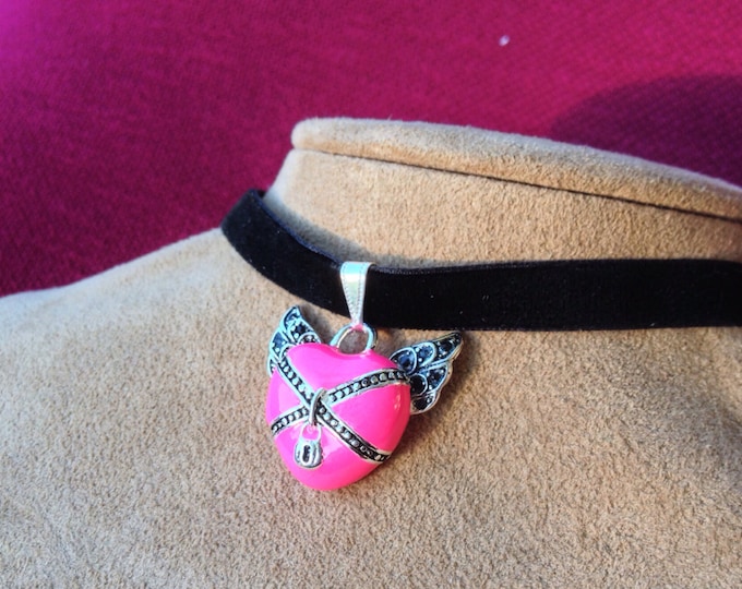 Pink Heart in Chains on Black Velvet Choker