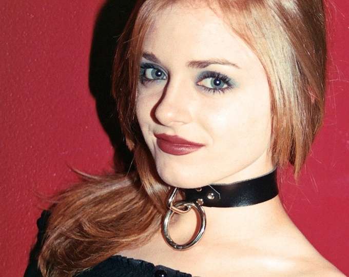 Black Leather Bondage Ring Collar