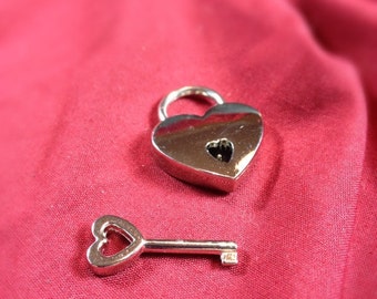 Small Heart-shaped  Nickel Plated Working Padlock