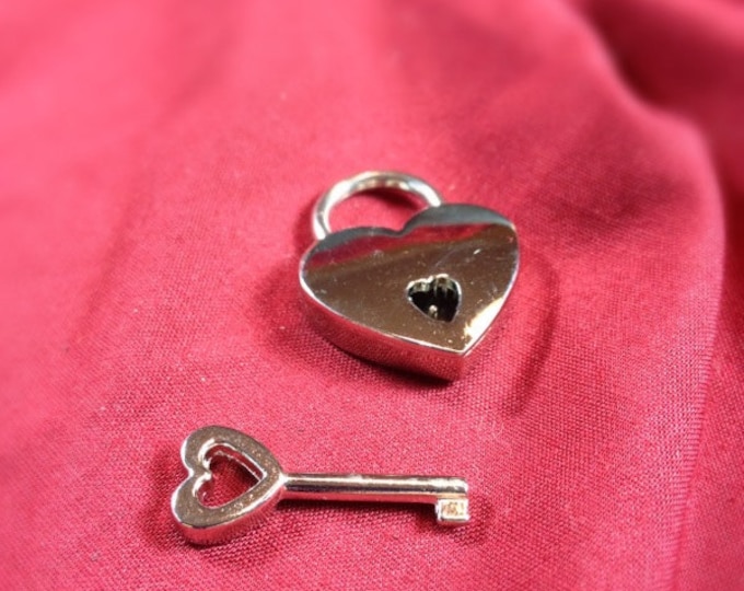 Small Heart-shaped  Nickel Plated Working Padlock
