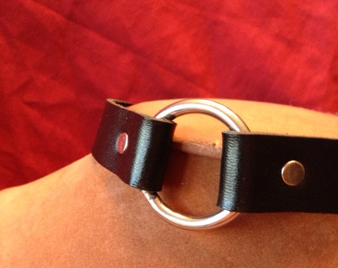 Medium O-Ring Bondage Collar