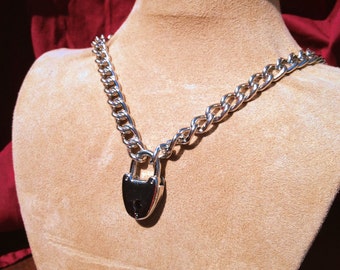 Chain Choker with Rounded Padlock