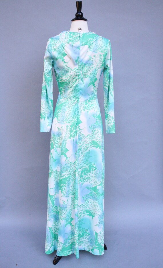 vintage 60s Pale Blue and Green Floral Grass Silh… - image 5