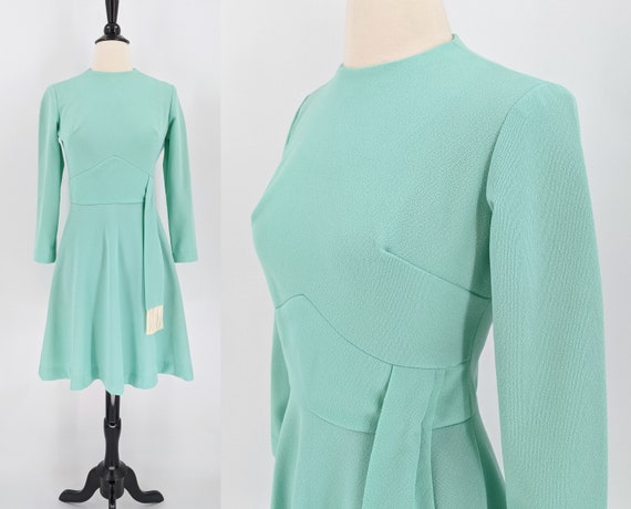 vintage 60s dress || 1960s winter dress || mint gr