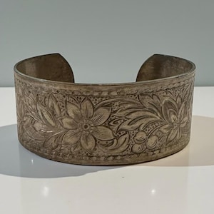 Vintage Boho Floral Festival Pewter Silver Estate Cuff Bracelet