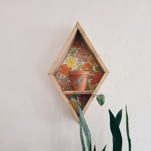 Diamond Shelf / geometric shelf, boho wall decor, rustic home decor, floating plant shelf, retro decor, bohemian style, wood shelf hanging