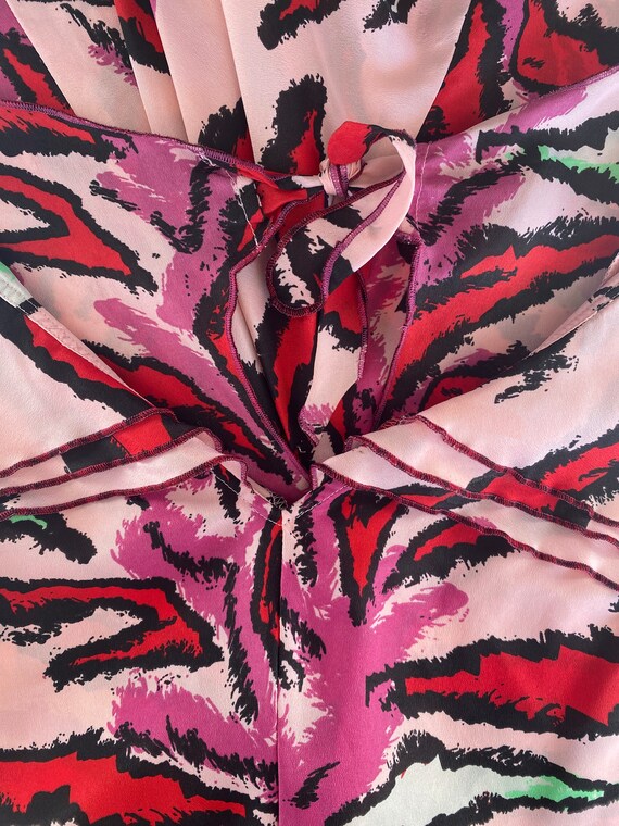 Plus Size Volup 1990s Y2K Pink Zebra Stripe Flutt… - image 3