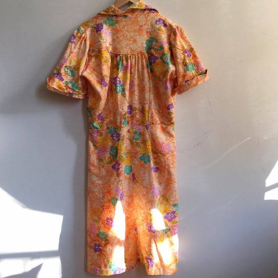 1970s Vintage Tie Dye Batik Floral Print Shirtwai… - image 2