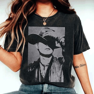 Camisa Hala Man Mingi Ateez Wanted, Camisa Vintage Retro Ateez Wanted, Moletom Halateez, Moletom Vintage Retro Ateez Kpop, Produtos Ateez Kpop